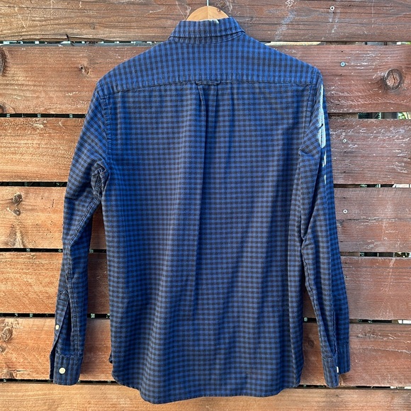 H&M Button Down Shirt - Picture 3 of 3